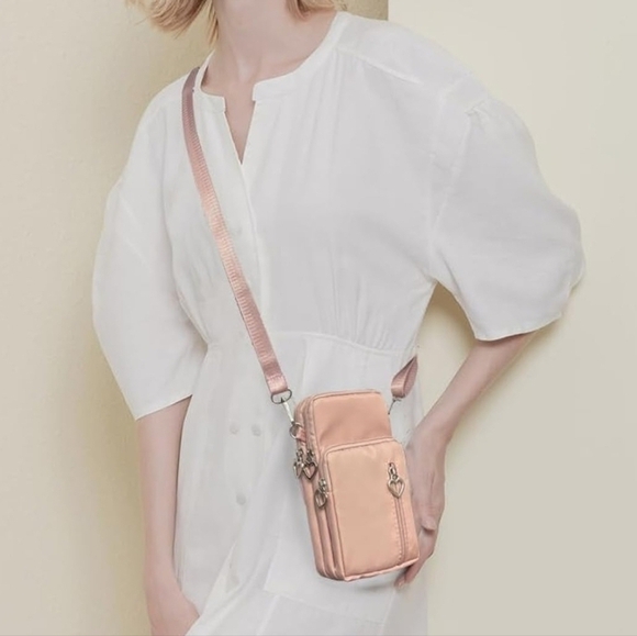 Crossbody Bag Cell Phone Sleeve Concert Venue Bag Adiustable Strap Arm Wrist NWT - Picture 5 of 13